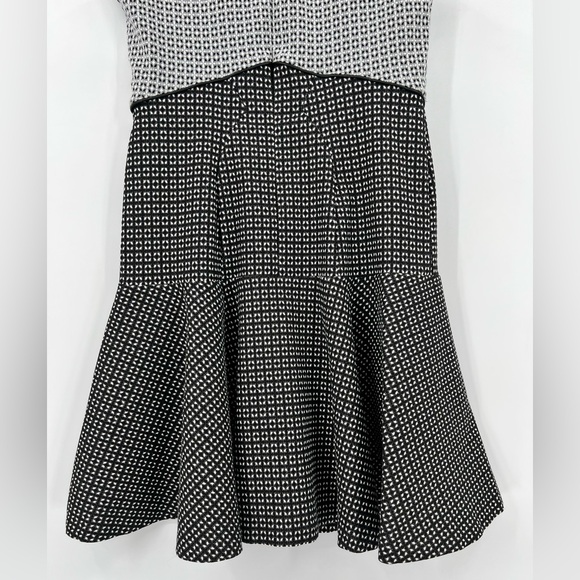 🆕 NWT Zac Posen VOGUE Peplum Midi Dress Printed Stretch Zip Black Gray White 14 - Picture 8 of 14